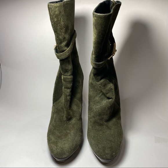 Authentic Burberry Boots - Picture 3 of 5